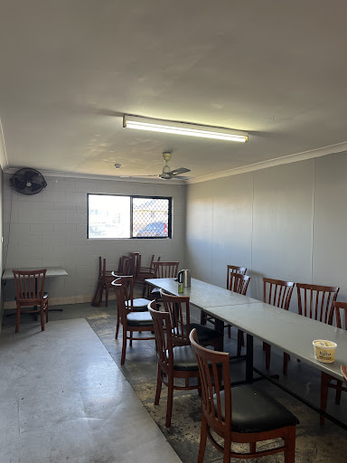 Bowen Backpackers - Visual