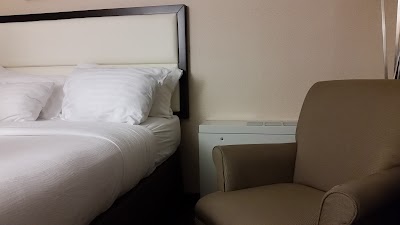Photos of Holiday Inn Country Club Plaza