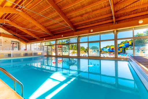 Photo de Camping Clicochic - Château de Boisson à Allègre-les-Fumades (30500)