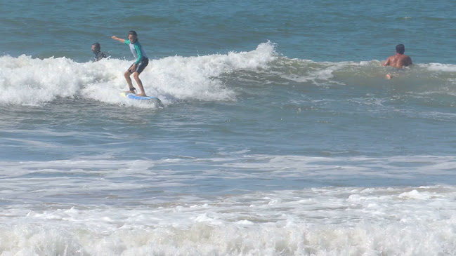 Horarios de Escuela de Surf La Olla, Punta del Este, Uruguay