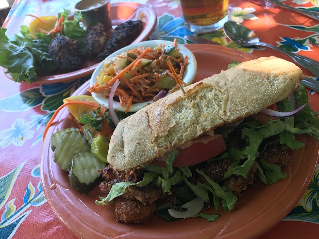 Ike's Quarter Cafe