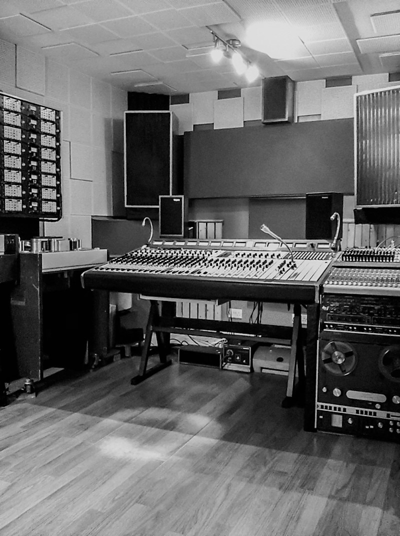 Gizzard Recording - East London Analogue Studio