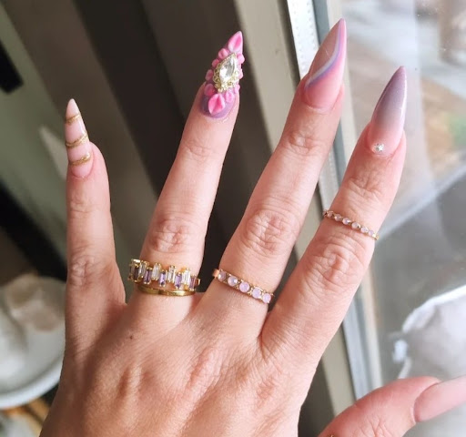 Luxtique Nails - Visual