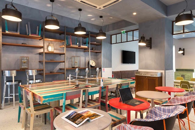 Hostel Ozz by HappyCulture