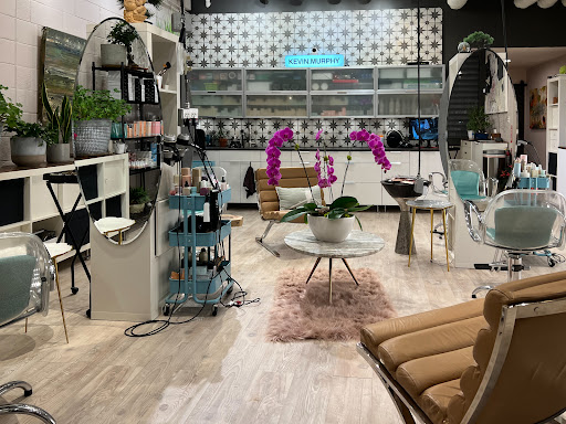 Switch Salon - Visual