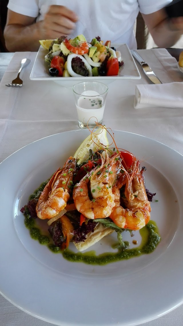 Le Dhow - Restaurant Bar Lounge