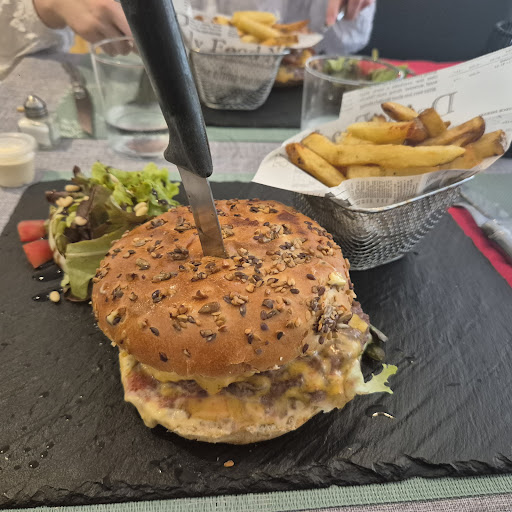 Photo 2 - Burger and buns