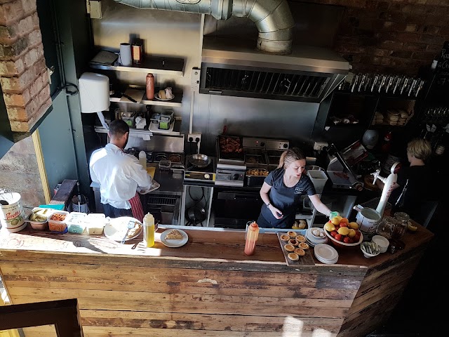 Porta Wine & Tapas Bar