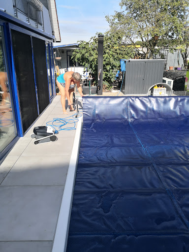 Pool Corner - Visual