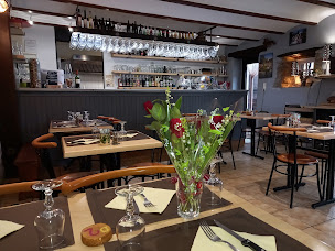 Photo n°47 de Auberge des Remparts, Restaurant des remparts à La Couvertoirade (Café)