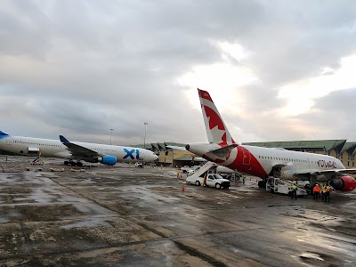 Photos of Saman&aacute; El Catey International Airport (AZS)