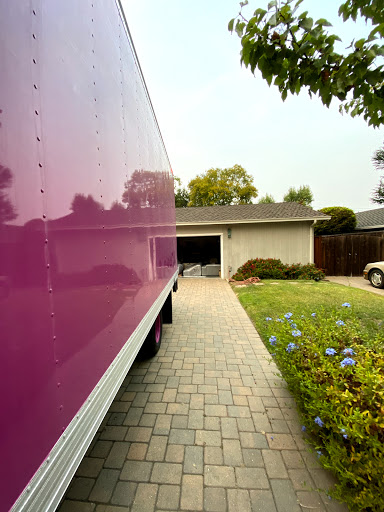 Magenta Moving Gallery - United States