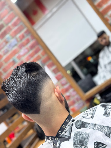 Mr. Barber Tamarack - Thumbnail