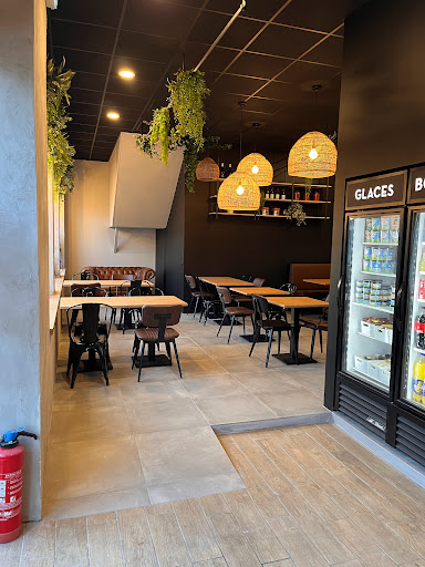Photo 3 - Pizz’n Pan Avallon