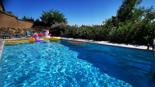Photo de Magnifique gîte en pierres 6 personnes avec piscine privée à Lablachère (07230)