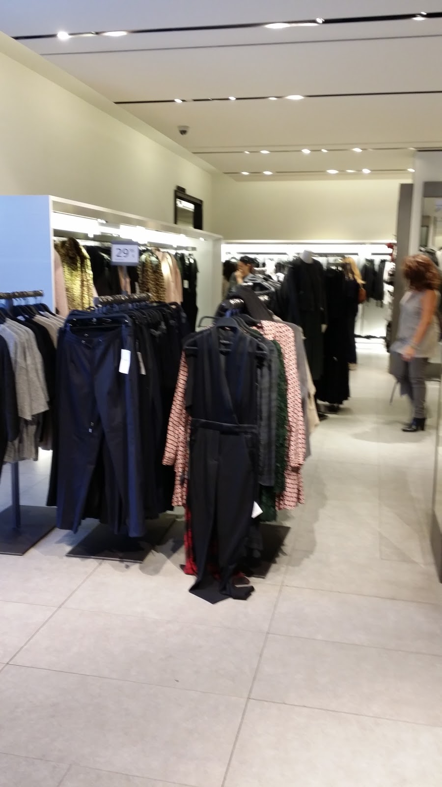 ZARA, Via Appia Nuova, 52 56, Roma RM, Telefono +39 06 709 2257 ZARA, Via Appia Nuova, 52 56, Roma RM, Telefono +39 06 709 2257
