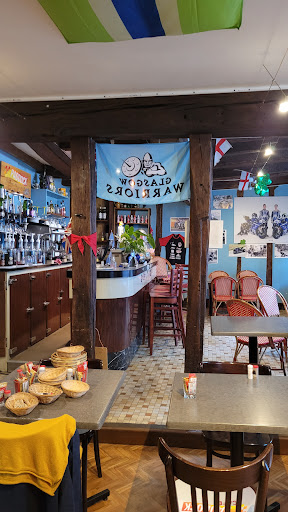 Le Paddock Café - Thumbnail