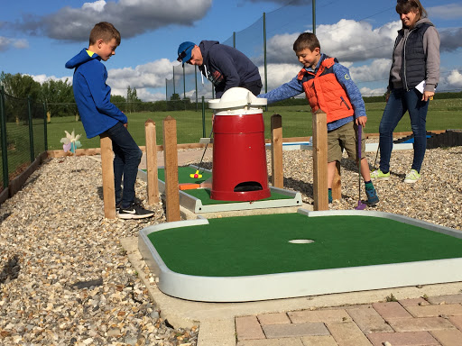Fakenham Fairways - Pitch and Putt, Golf Driving Range and Crazy Golf - Thumbnail