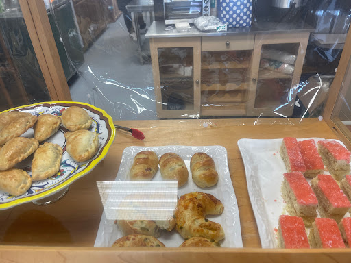 Tuanis Baked Goods