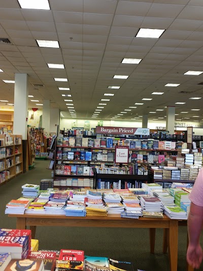 Photos of Barnes & Noble Booksellers Crystal Lake Plaza