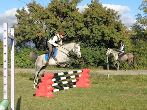 Photo n°11 de Ferme Equestre de la Grésigne à Saint-Beauzile (Centre équestre)