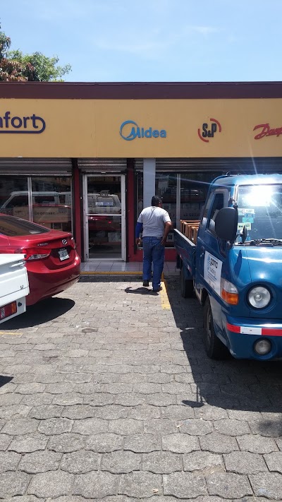 Photos of Montoya Centro Commercial