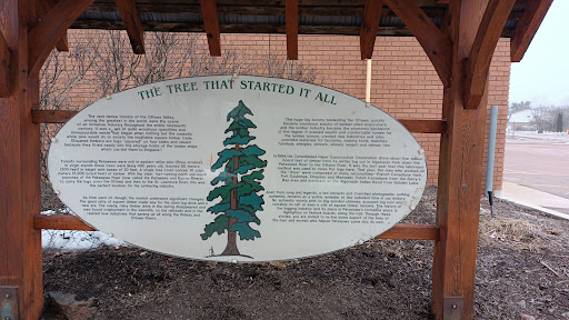 Petawawa Centennial Park, Millennium Trail, West Entrance