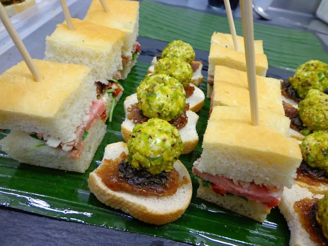 Madigan's Pub Connolly Station Dublin 1