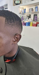 Photo n°14 de Coiffeur Étoile à Le Puy-en-Velay (Salon de coiffure)