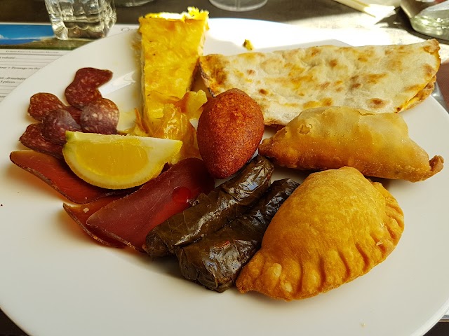 Restaurant ARA