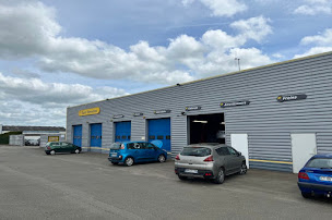 Photo n°13 de Eurotyre - Garage Euro Services à Saint-Martin-des-Bois (Magasin de pièces auto d'occasion)