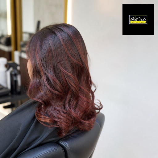 Ready for a hair colour transformation that actually suits your face, skin tone and lifestyle? At… post image