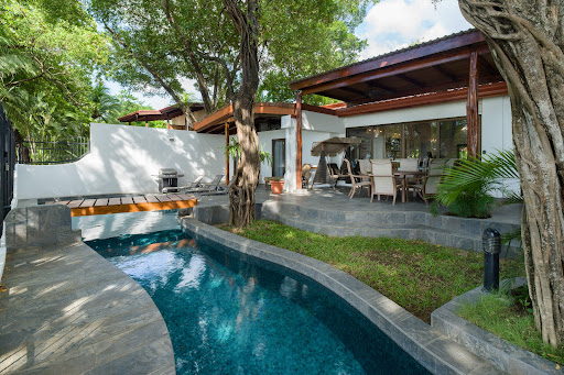 Casa Woodbine Beachfront House