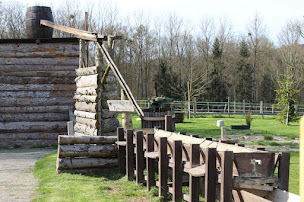 Photo n°7 de Parc Nature de Cheval à Altwiller (Salle de spectacles)