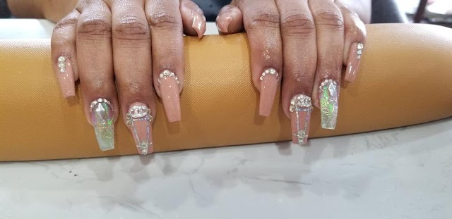 D & T Nails