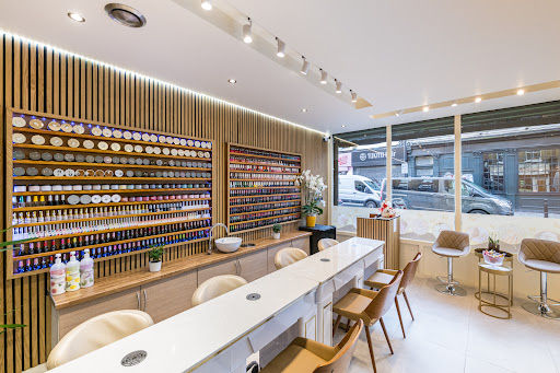 Signature Nail Spa