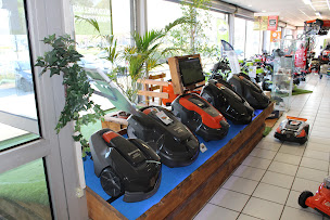 Photo n°3 de GIRAUD Motoculture à Seyssins (Magasin de matériel de motoculture)