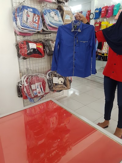 Photos of Pelangi Fashion