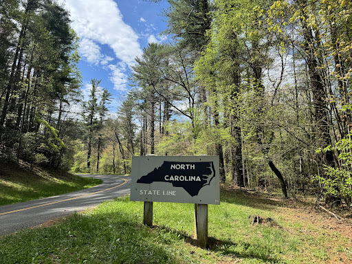 Start of Blue Ridge Parkway in North Carolina - Thumbnail