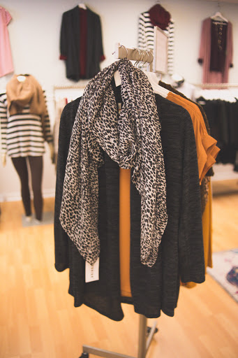 Asterisk Boutique - Visual