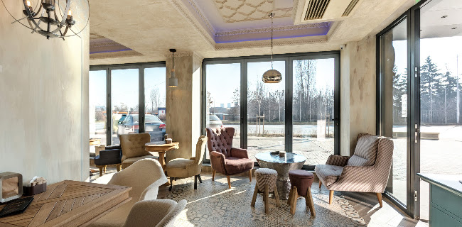 BIZARRE BAR AND DINNER Работно време