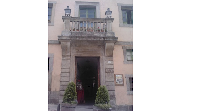 Mesón La Cueva Restaurant