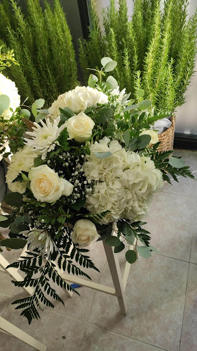 Atando flores - Thumbnail