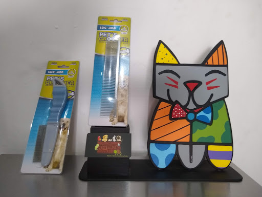 Clínica Veterinaria PETS & LOVE