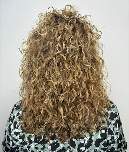 Krullenkapper Westervoort Lovly Hair by Nancy | Highlights & Balayage - Thumbnail