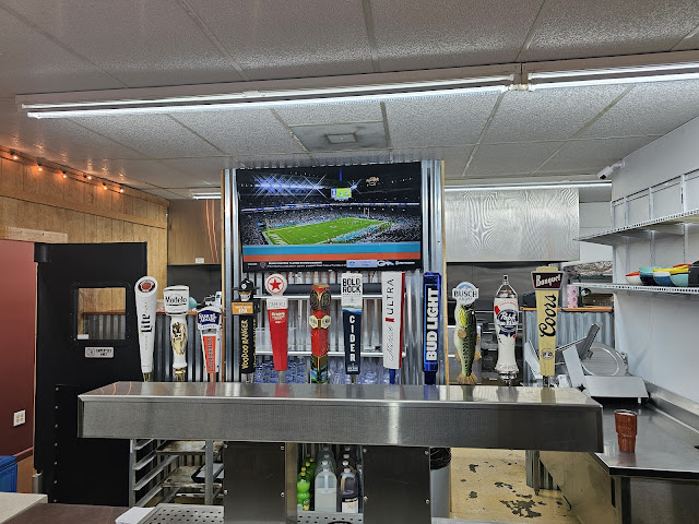 Carpers Bar & Grill by null