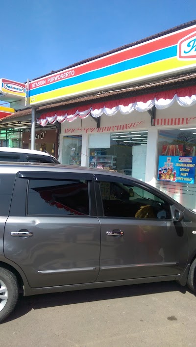 Photos of Indomaret Stasiun Purwokerto