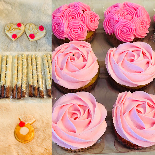 Taylor Made Cupcakes by Jessica