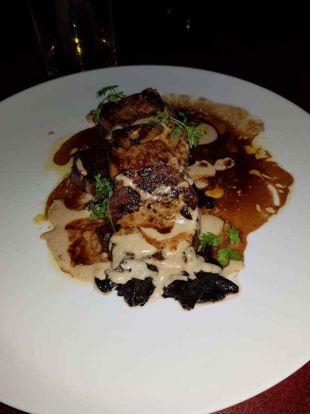 ZUU Live dinner experience & nigh club