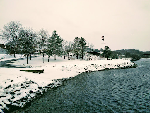 Gardiner Landing - Thumbnail